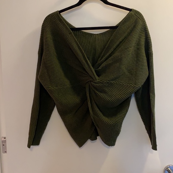 Twisted back sweater - Picture 2 of 3